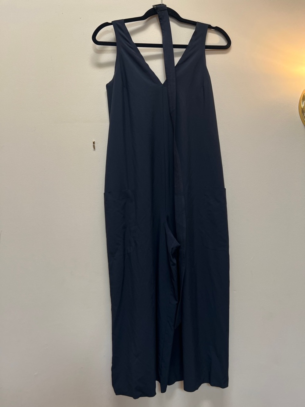 Athleta Sleeveless V-Neck Wide-Leg Jumpsuit Black XS EUC